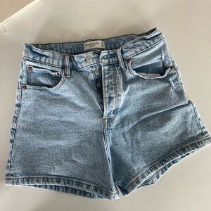 Abercrombie & Fitch The Dad Short High Rise *Curve Love*